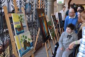 Pokaż zdjęcie: Wystawa prac