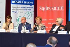 Pokaż zdjęcie: Panel z udziałem dyrektor Marty Mordarskiej