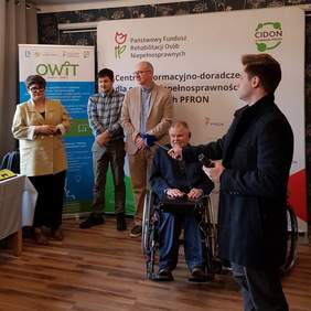 Pokaż zdjęcie: Otwarcie Ośrodka Wsparcia i Testów w Krakowie przy ulicy Podchorążych 3.