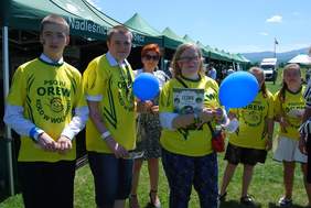 Pokaż zdjęcie: Uczestnicy pikniku