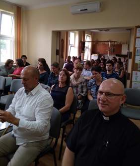 Pokaż zdjęcie: Uczestnicy spotkania w Jelnej 