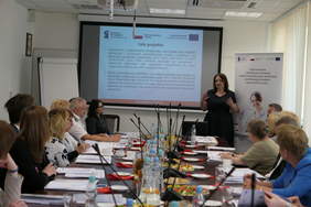 Pokaż zdjęcie: Prezetacja założeń projektu - Joanna Długokęcka, Kierownik Projektu 