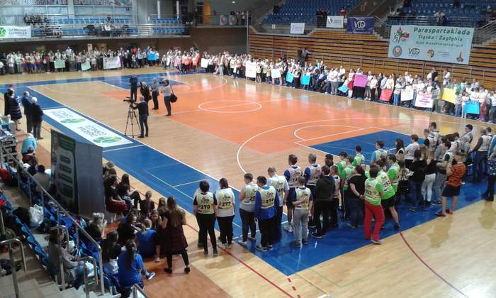 Pokaż zdjęcie: Uczestnicy Paraspartakiady