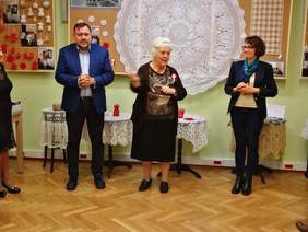 Pokaż zdjęcie: Wernisaż wystawy Koła Robótek Ręcznych "Szydełko"