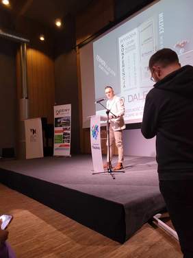 Pokaż zdjęcie: Prelegent z Łódzkiego Oddziału PFRON