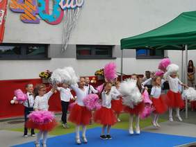 Pokaż zdjęcie: Występy dzieci