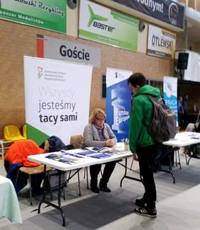 Stoisko Kujawsko-Pomorskiego Oddziału PFRON na X Targach Edukacyjnych i Pracy w Świeciu