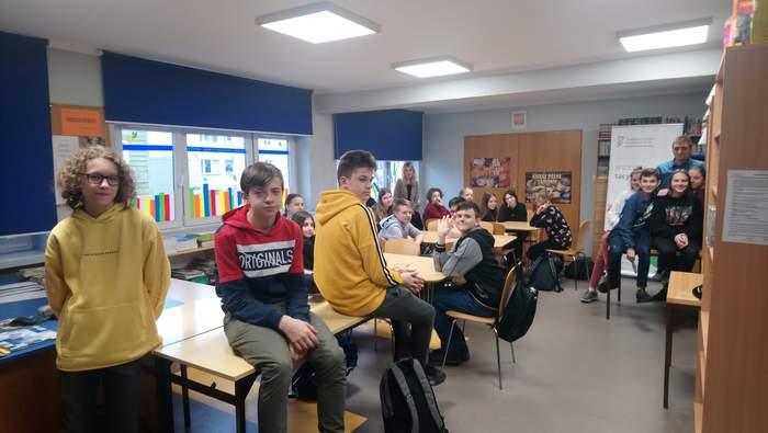 Pokaż zdjęcie: Uczniowie szkoły