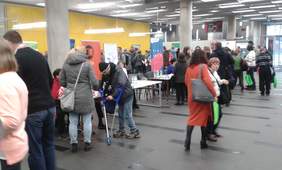 Pokaż zdjęcie: Stanowiska firmowe na giełdzie