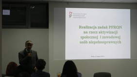 Pokaż zdjęcie: Wystąpienie dyrektora Oddziału Śląskiego PFRON Jana Wrońskiego