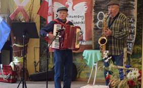 Pokaż zdjęcie: Uczestnicy X Festiwalu Piosenki Żołnierskiej i Patriotycznej Seniorów