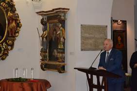 Pokaż zdjęcie: Przywitanie gości przez Marszałka Województwa Warmińsko-Mazurskiego