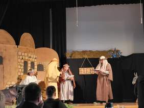 Pokaż zdjęcie: Spotkanie jasełkowe Instytutu Medycznego im. Jana Pawła II