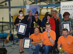 Pokaż zdjęcie: Na zdjęciu: Laureaci konkursu