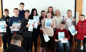 Pokaż zdjęcie: Wspólne, pamiątkowe zdjęcie