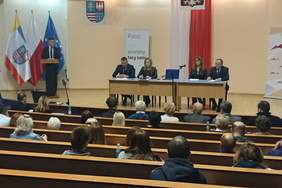 Pokaż zdjęcie: Fot. Radio Kielce- Senator Krzysztof Słoń w trakcie przemówienia