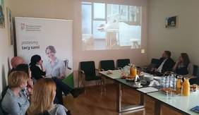 Pokaż zdjęcie: Uczestnicy spotkania grupy roboczej ds. Osób z Zespołem Downa w Oddziale Małopolskim PFRON