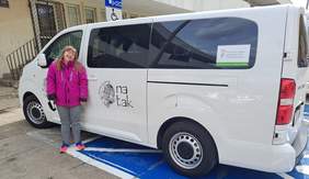 Pokaż zdjęcie: Bus z dofinansowaniem ze środków PFRON dla uczestników Warsztatu Terapii Zajęciowej „Krzemień”