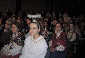 Pokaż zdjęcie: Artyścia ze Stowarzyszenia "Gniazdo"