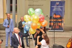 25 balonów na ćwierćwiecze WTZ "Bratanki" zaraz poleci do nieba