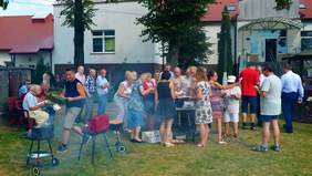 Pokaż zdjęcie: biesiada przy grillu