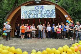 Pokaż zdjęcie: nagrodzeni uczestnicy spotkania