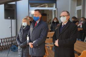 Pokaż zdjęcie: Przekazanie busa