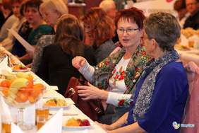 Pokaż zdjęcie: Członkinie Stowarzyszenia podczas wigilijnego spotkania