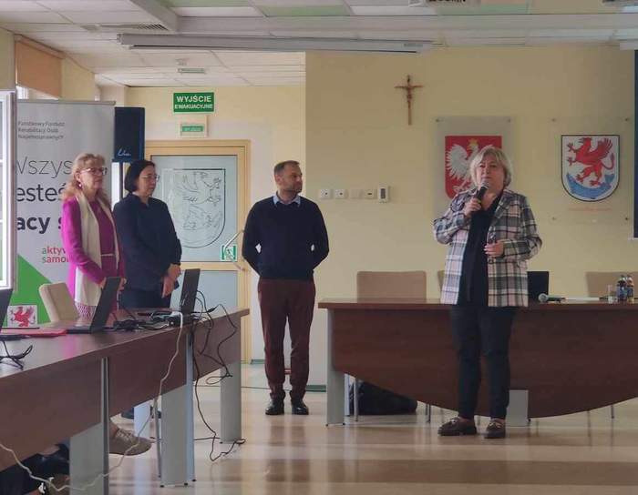 Pokaż zdjęcie: Na zdjęciu przedstawiciele PFRON i Starosta Stargardu Iwona Wiśniewska