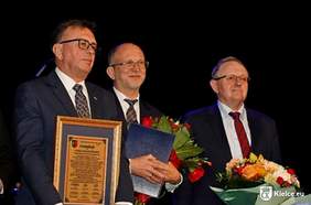 Pokaż zdjęcie: Wśród zaproszonych gości był także Andrzej Michalski dyrektor Oddziału Świętokrzyskiego PFRON( pierwszy z prawej)