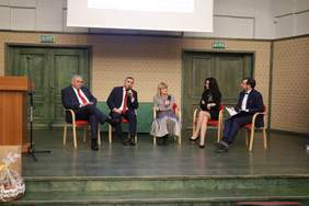 Pokaż zdjęcie: Debata (od lewej) Janusz Gałęziak (były wiceminister pracy i polityki społecznej), Dariusz Majorek (Dyrektor Oddziału Pomorskiego PFRON), Krystyna Dominiczak (była Dyrektor ROPS) oraz Katarzyna Weremko (Dyrektor ROPS)