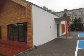 Pokaż zdjęcie: Budynek Placówki