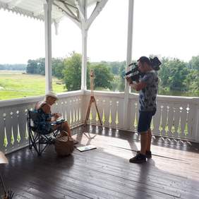 Pokaż zdjęcie: Plener malarski w Czeszewie pod hasłem: „Rzeka w malarstwie i sztuce ziemi”  