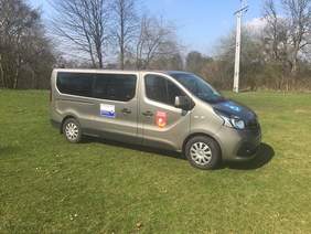 Pokaż zdjęcie: Mikrobus przystosowany do przewozu osób niepełnosprawnych dla DPS „KROKUS” we Władysławowie na potrzeby ŚDS w Przezmarku