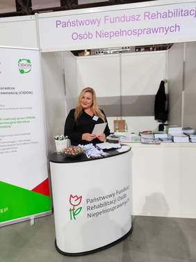 Pokaż zdjęcie: Stoisko informacyjne PFRON OD Zachodniopomorski