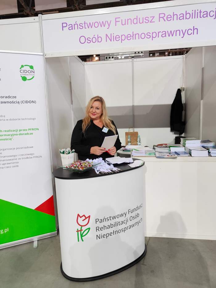 Pokaż zdjęcie: Stoisko informacyjne PFRON OD Zachodniopomorski