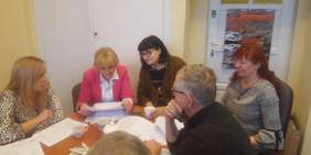 Pokaż zdjęcie: obrady dotyczące projektu uchwały w sprawie podziału środków PFRON w 2019 roku na realizację zadań w zakresie rehabilitacji społecznej i zawodowej w Łodzi