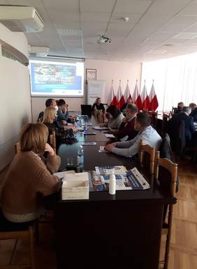 Pokaż zdjęcie: spotkanie z PUP-ami