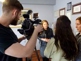 Dyrektor Oddziału Kujawsko-Pomorskiego PFRON - Aleksandra Gierej - podczas udzielania wywiadu