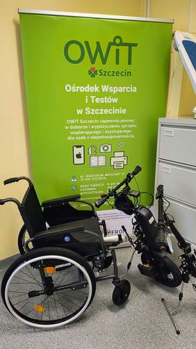 Pokaż zdjęcie: Wózek inwalidzki
