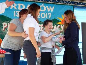 Pokaż zdjęcie: Nagrody dla uczesników