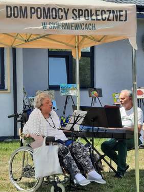 Pokaż zdjęcie: Część artystyczna spotkania 