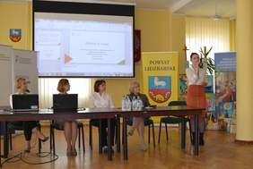 Pokaż zdjęcie: Gospodarze oraz PFRON przedstawili zadania realizowane  na rzecz osób z niepełnosprawnościami