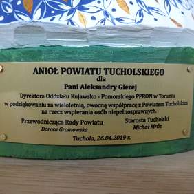 Pokaż zdjęcie: Powiatowe Anioły Tucholskie są wręczane szczególnie zasłużonym dla Powiatu i uznawane za jedno z najważniejszych wyróżnień