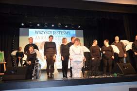 Pokaż zdjęcie: Przedstawienie uczestników WTZ