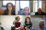 Zdjęcie uczestników spotkania online. Kolaż 6 ujęć z kamer. Uczestnicy - kobiety i mężczyźni słuchają wypowiedzi dyrektor Marty Mordarskiej.