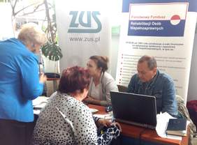 Pokaż zdjęcie: Punkt konsultacyjny PFRON-u