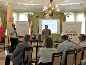 Pokaż zdjęcie: Adam Hadław i Łukasz Żmuda Dyrektor Oddziału Opolskiego PFRON