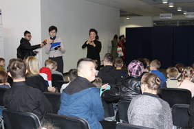 Pokaż zdjęcie: Otwarcie targów przez Joannę Olszewską Pełnomocnika Prezydenta Miasta Lublin ds. Osób Niepełnosprawnych