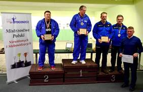 Pokaż zdjęcie: Zdobywcy medali w kategorii niedowidzący - mężczyźni